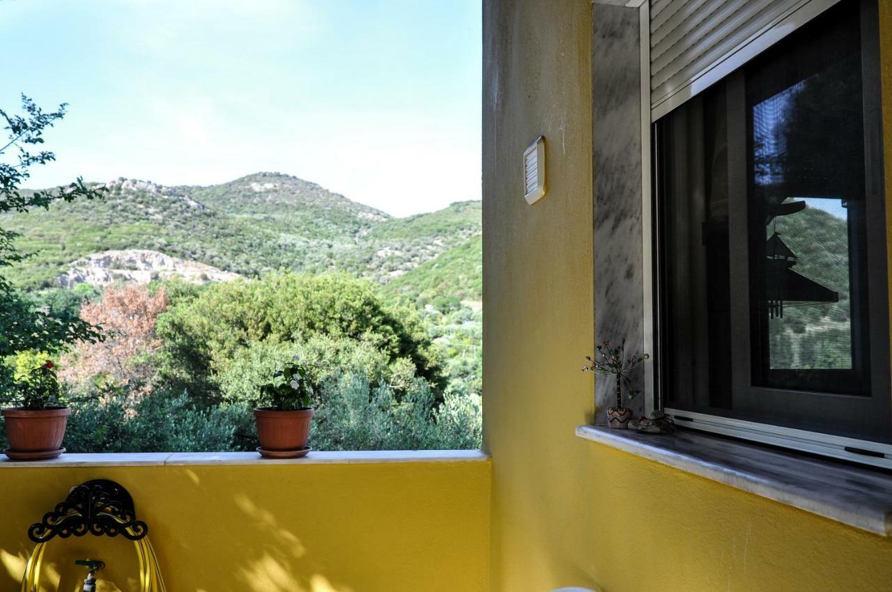 Martha'S Villa Nea Iraklitsa Екстериор снимка