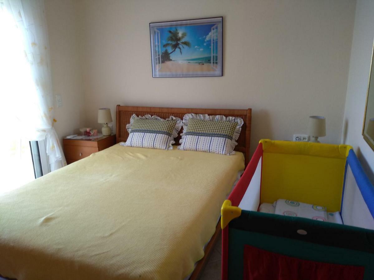 Martha'S Villa Nea Iraklitsa Екстериор снимка