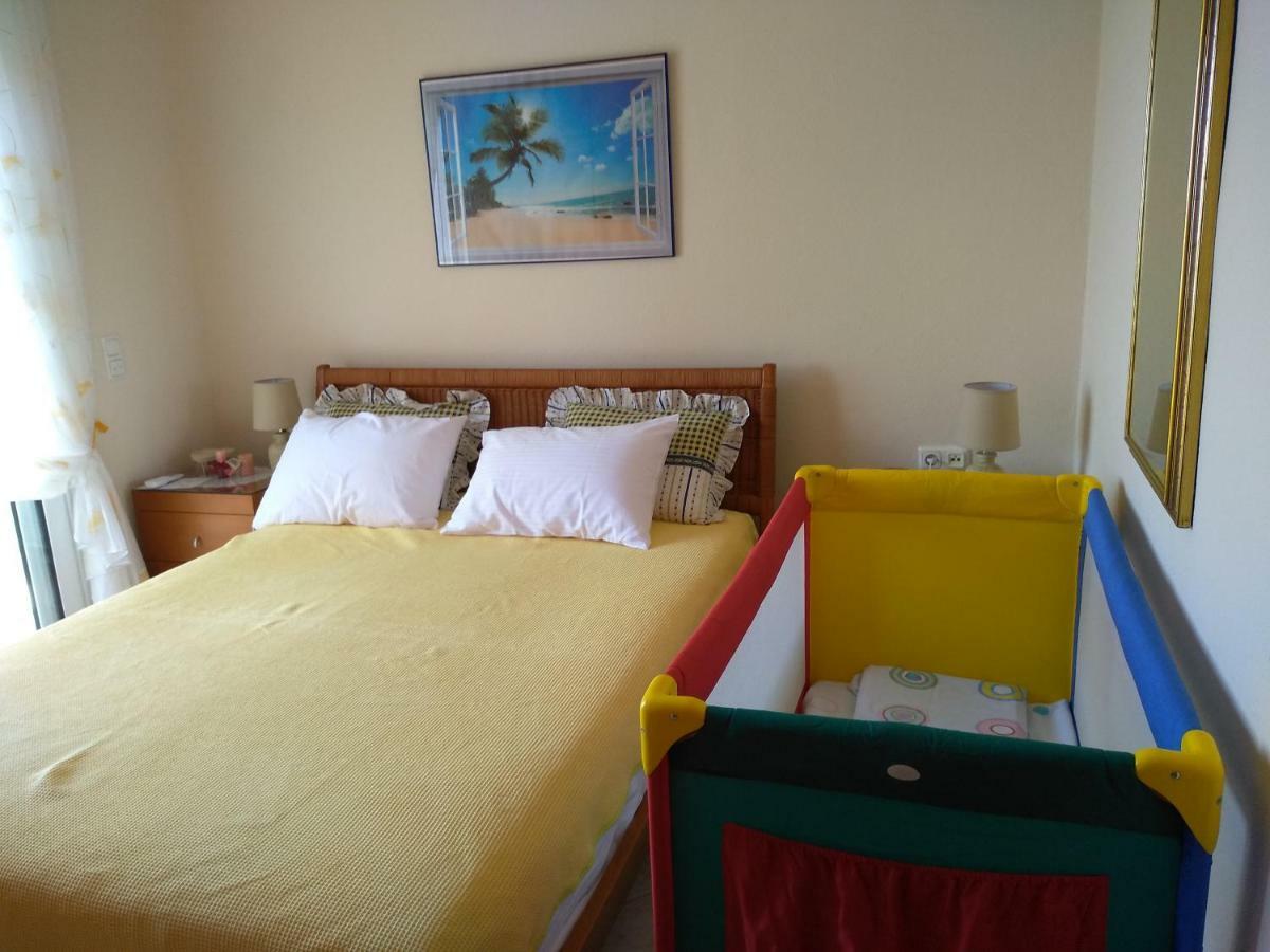 Martha'S Villa Nea Iraklitsa Екстериор снимка