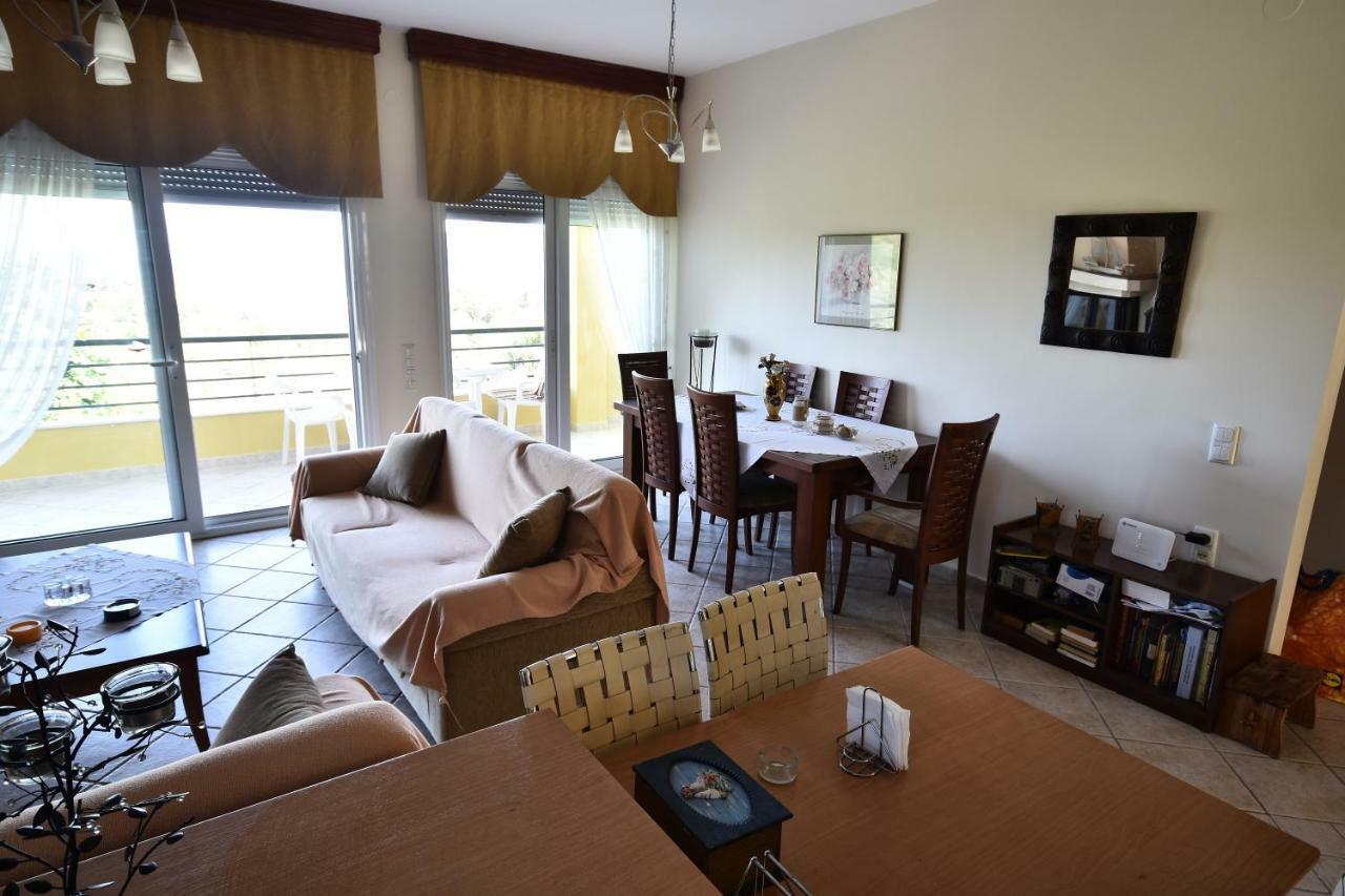 Martha'S Villa Nea Iraklitsa Екстериор снимка